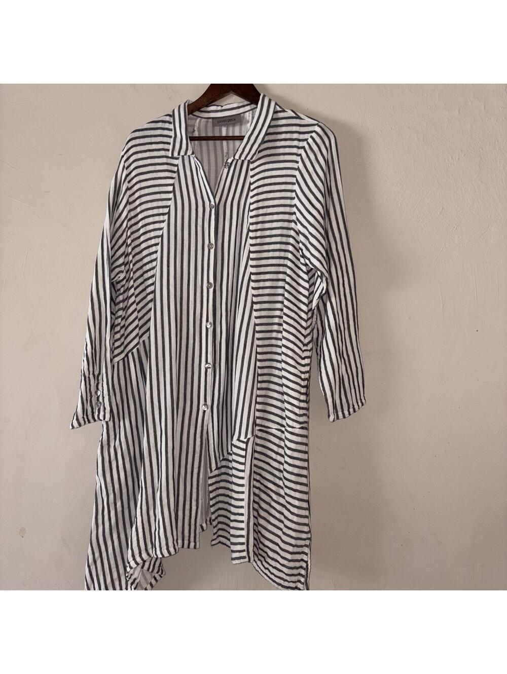 Eleven Stitch Design Grey and White Striped Button-Down Tunic Shirt Size Large
